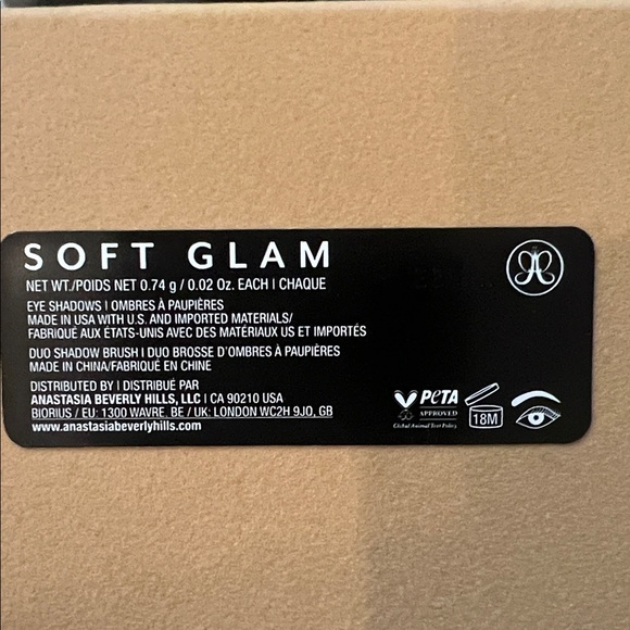 *Anastasia Beverly Hills Soft Glam Palette - Eye Shadow - Picture 5 of 8
